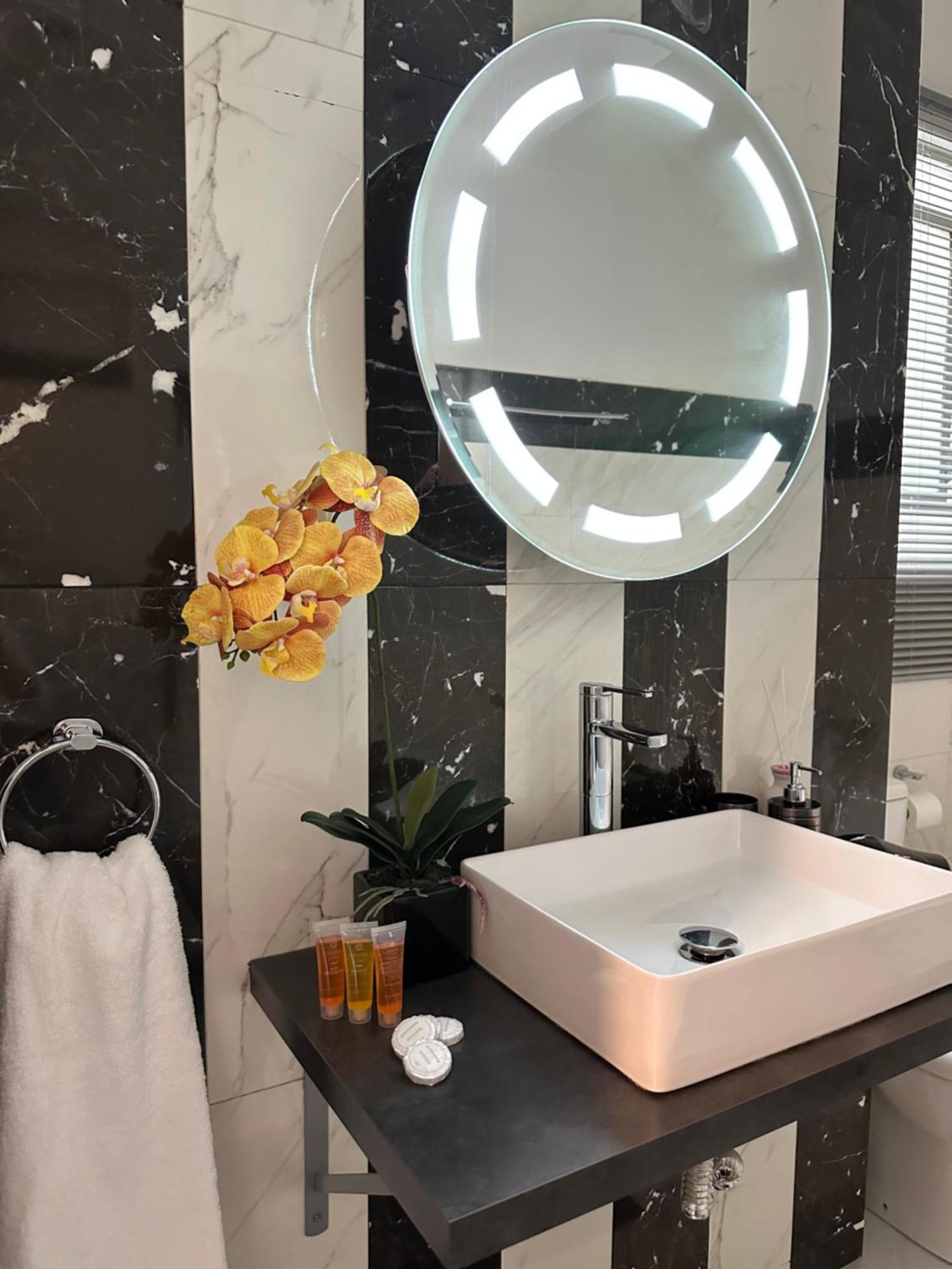 2 Bd Apt In Syntagma With Acropolis View Αθήνα Εξωτερικό φωτογραφία